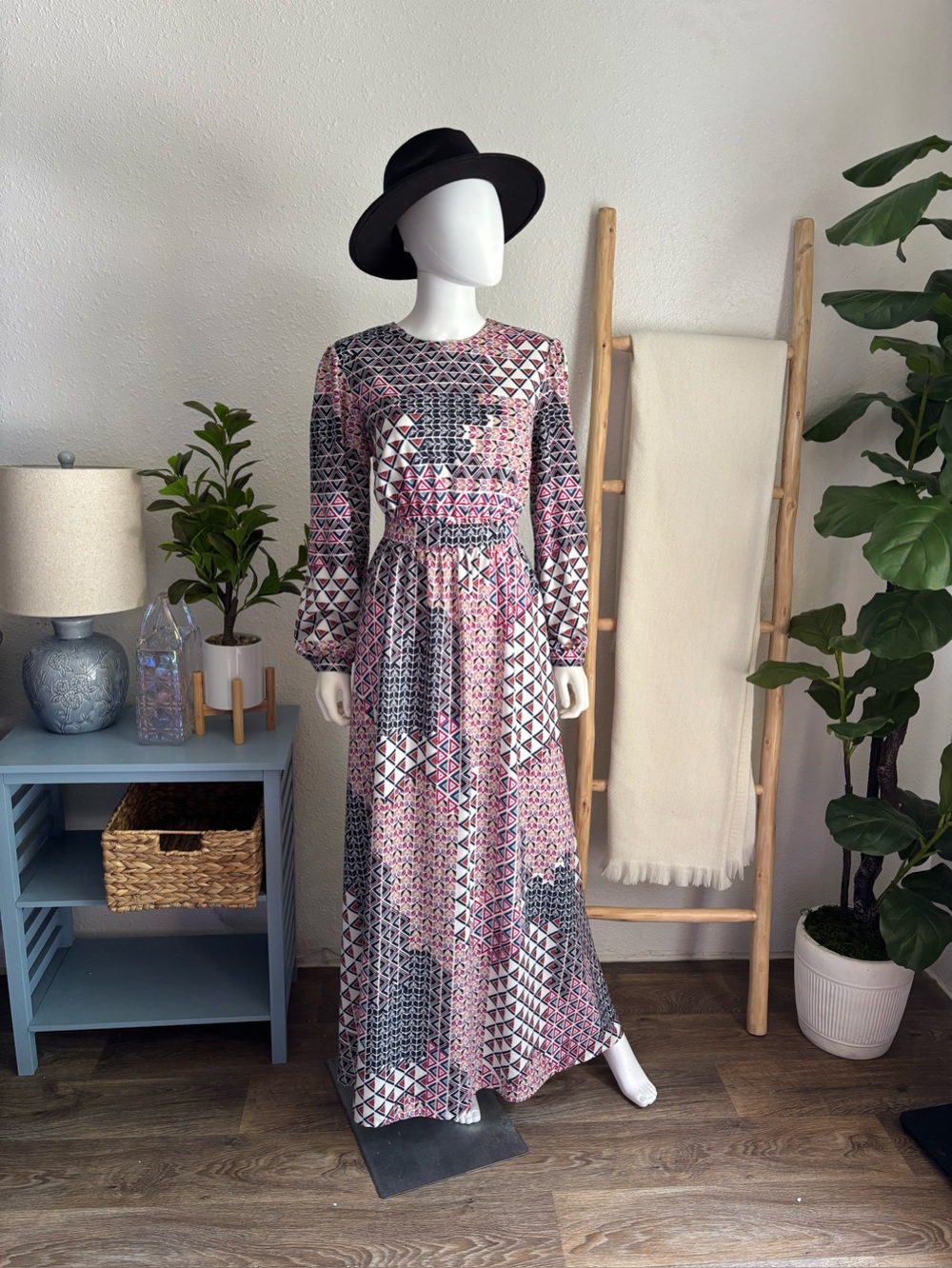 Printed Long Sleeve Maxi Dress in Pink and Black - Picture 3 of 7